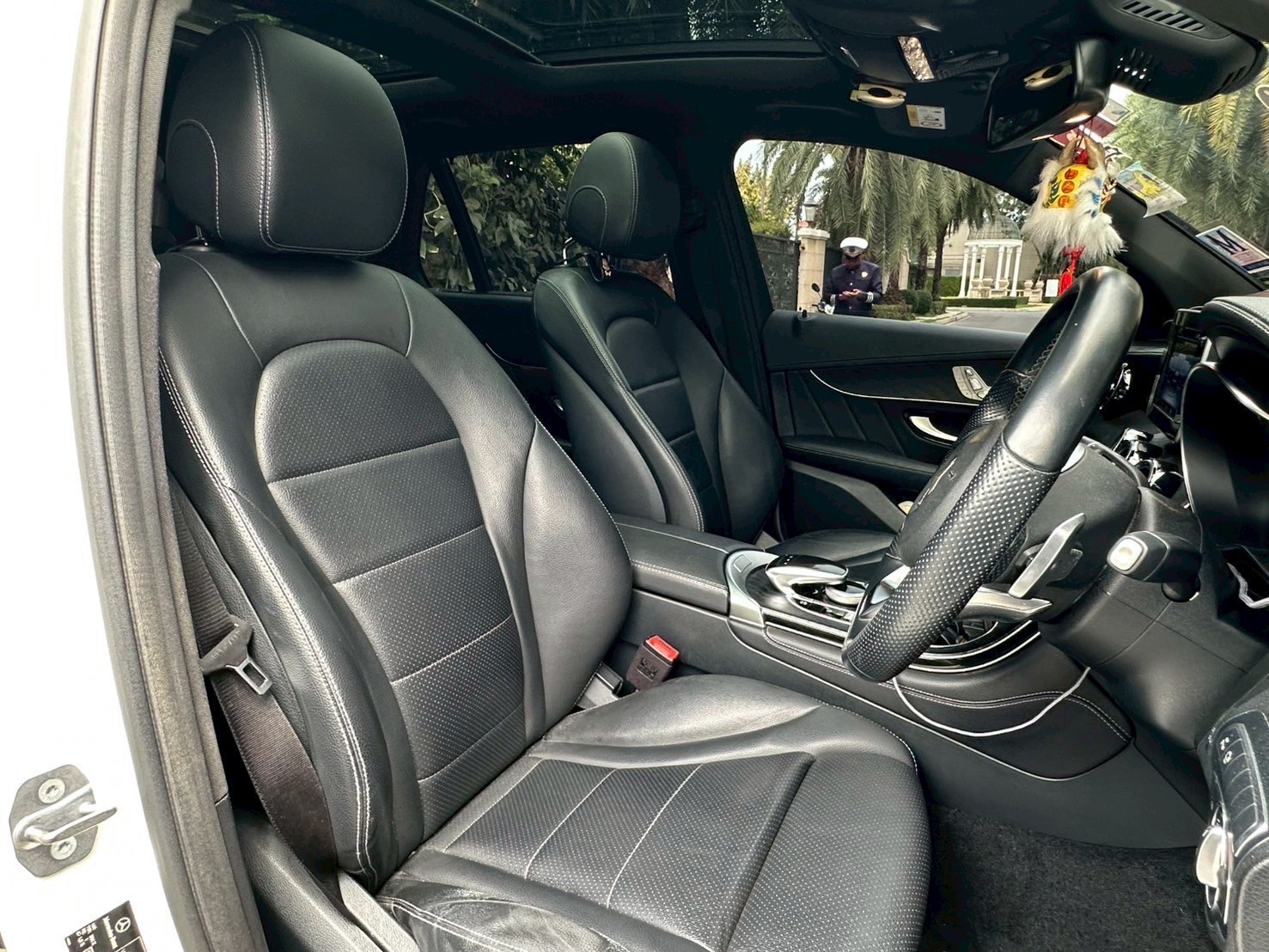 2019 Mercedes-Benz GLC-Class GLC 250 d สีขาว (รูปที่ 7)