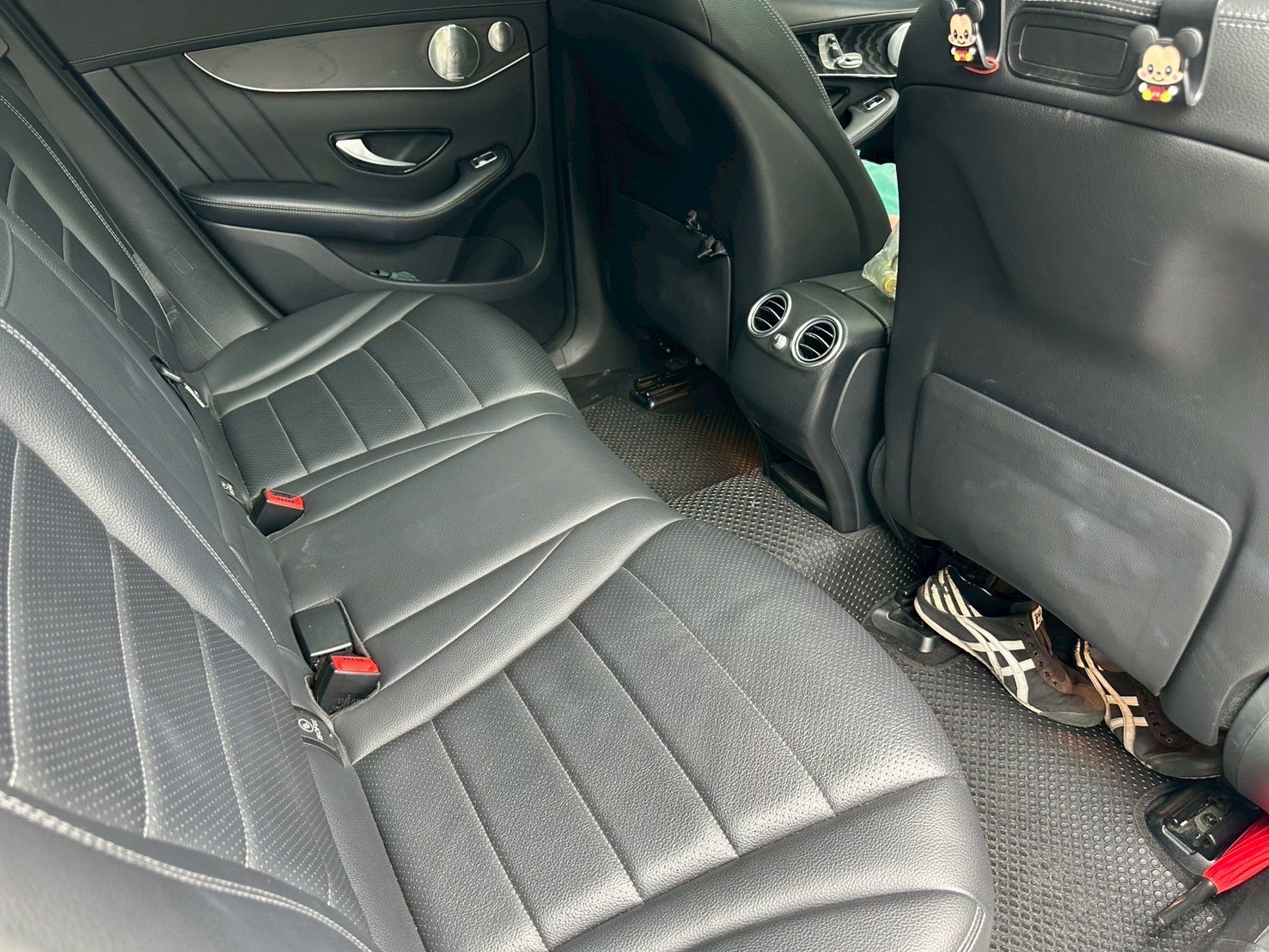 2019 Mercedes-Benz GLC-Class GLC 250 d สีขาว (รูปที่ 12)