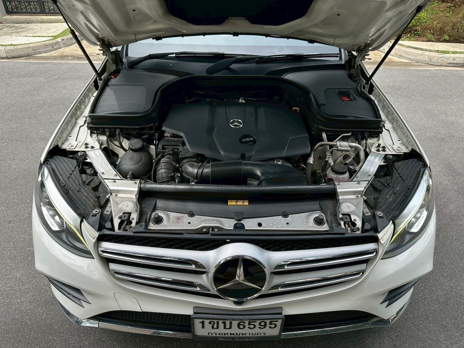 2019 Mercedes-Benz GLC-Class GLC 250 d สีขาว (รูปที่ 15)