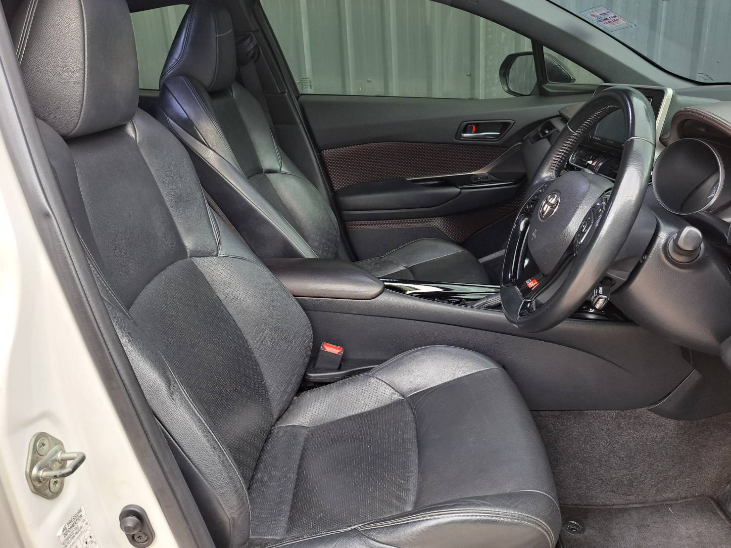 TOYOTA CHR 1.8 HV HI ท็อปสุด HYBRID ไมล์น้อย89,000 มือเดียว (รูปที่ 9)