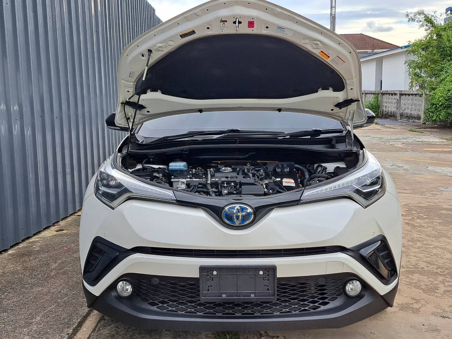 TOYOTA CHR 1.8 HV HI ท็อปสุด HYBRID ไมล์น้อย89,000 มือเดียว (รูปที่ 11)