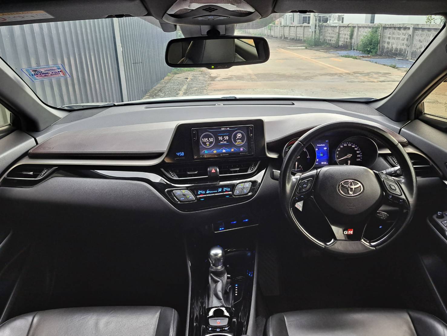TOYOTA CHR 1.8 HV HI ท็อปสุด HYBRID ไมล์น้อย89,000 มือเดียว (รูปที่ 6)