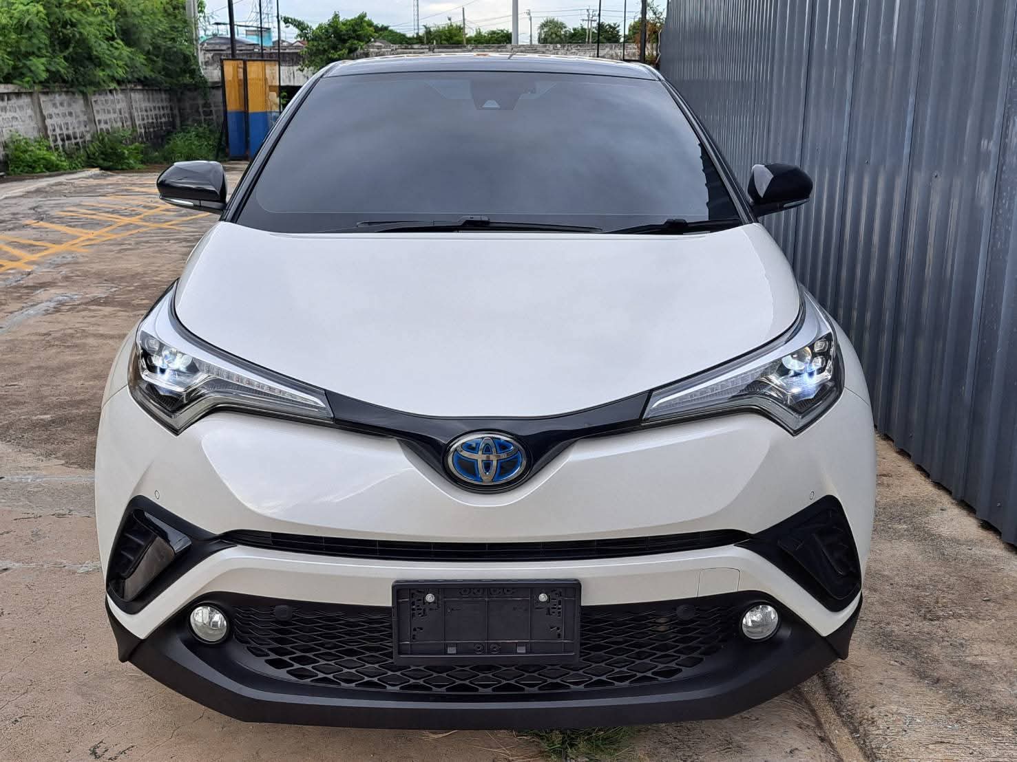 TOYOTA CHR 1.8 HV HI ท็อปสุด HYBRID ไมล์น้อย89,000 มือเดียว (รูปที่ 13)