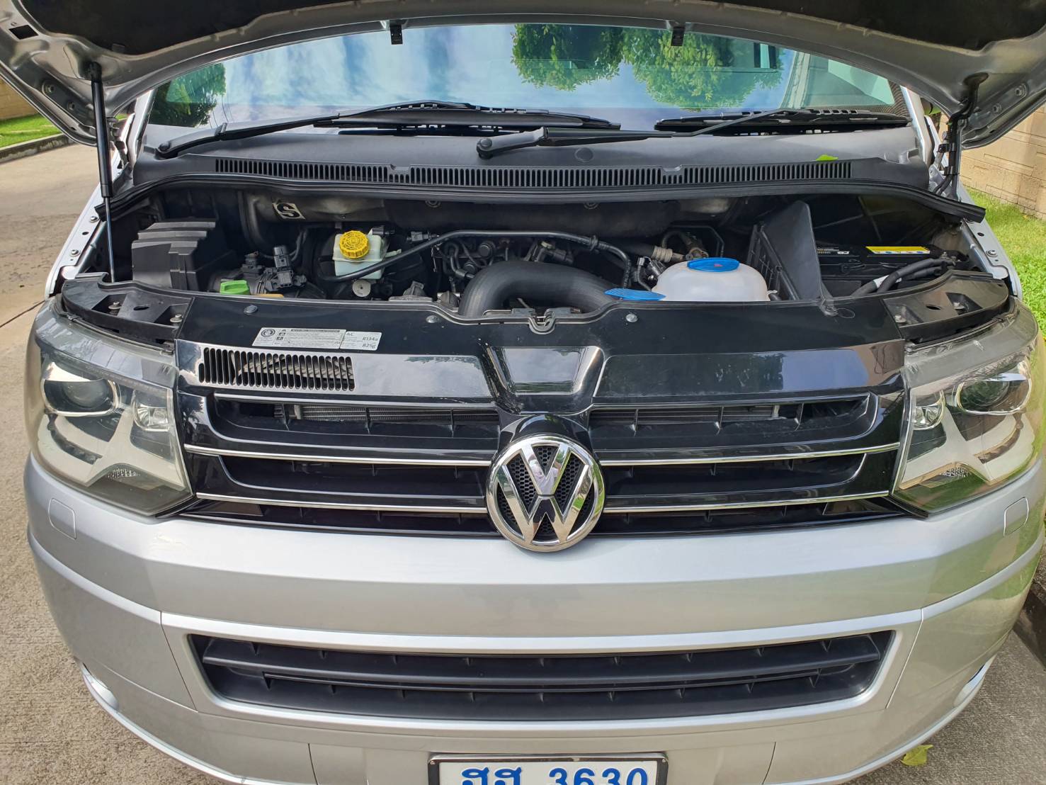 Volkswagen Caravelle 2.0 T5 ปี 2012 สีบรอนซ์เงิน มือ1 รถศูนย์ (รูปที่ 11)