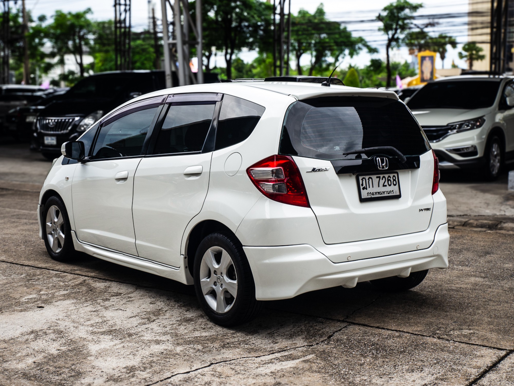 2008 Honda Jazz GE สีขาว (รูปที่ 5)