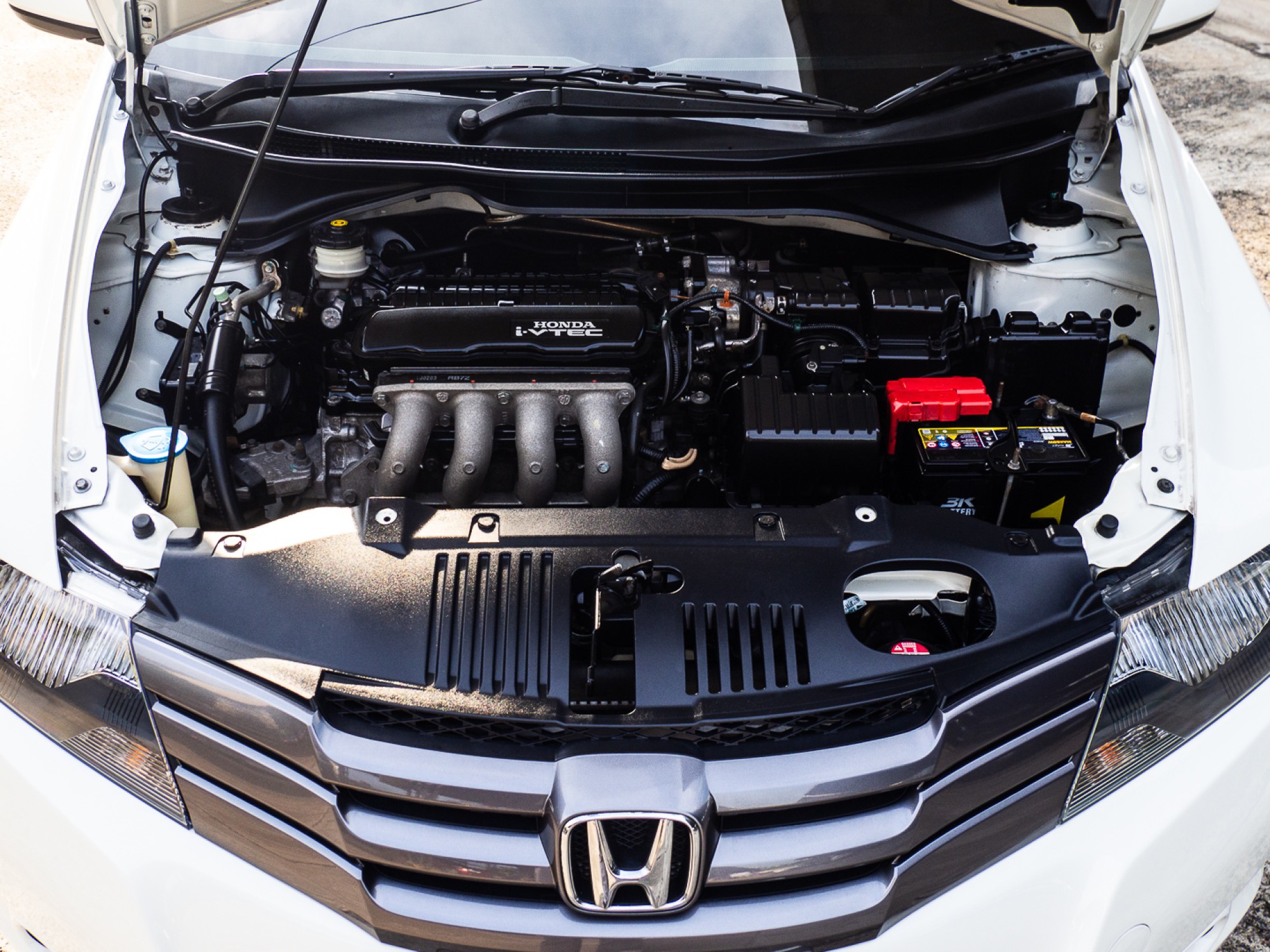 2010 Honda City สีขาว (รูปที่ 19)