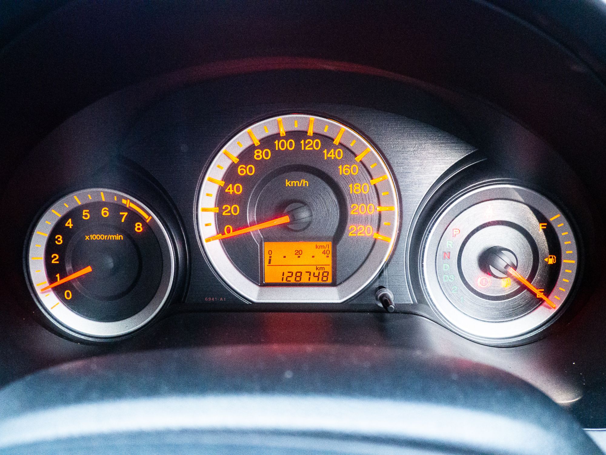 2010 Honda City สีขาว (รูปที่ 13)