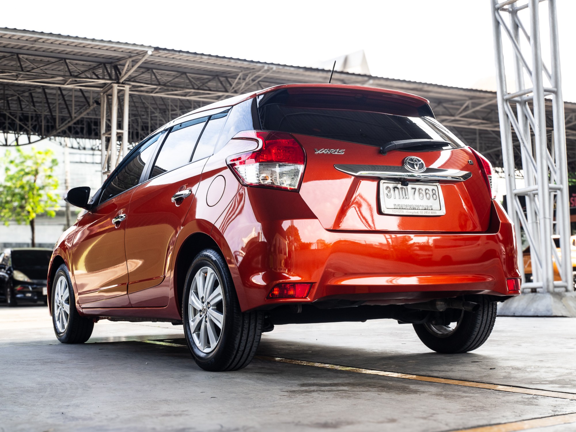 2014 Toyota Yaris สีส้ม (รูปที่ 16)