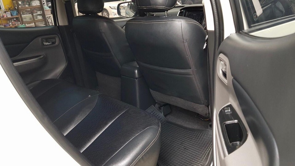 Mitsubishi Triton Double cab ปี 2014 สีขาว (รูปที่ 11)