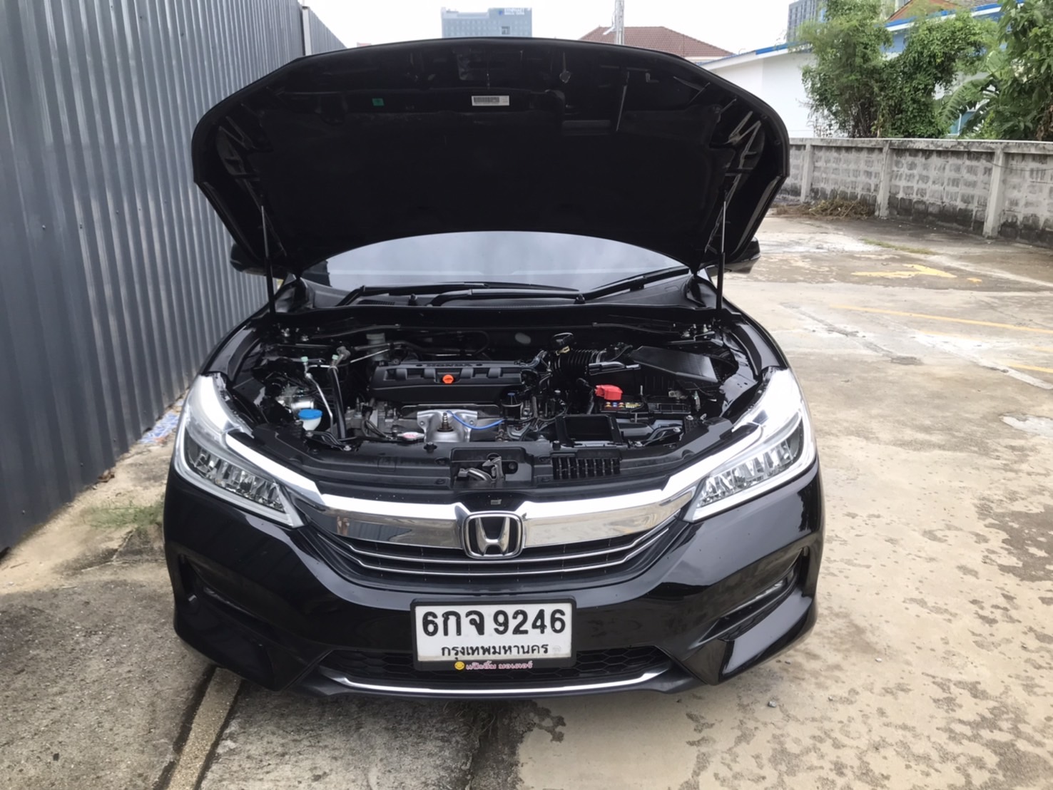 HONDA ACCORD 2.0EL MNC ปี2017แท้ ไมล์น้อย120,000 KM.สีดำสวยที่สุด น็อตไม่ขยับ (รูปที่ 12)