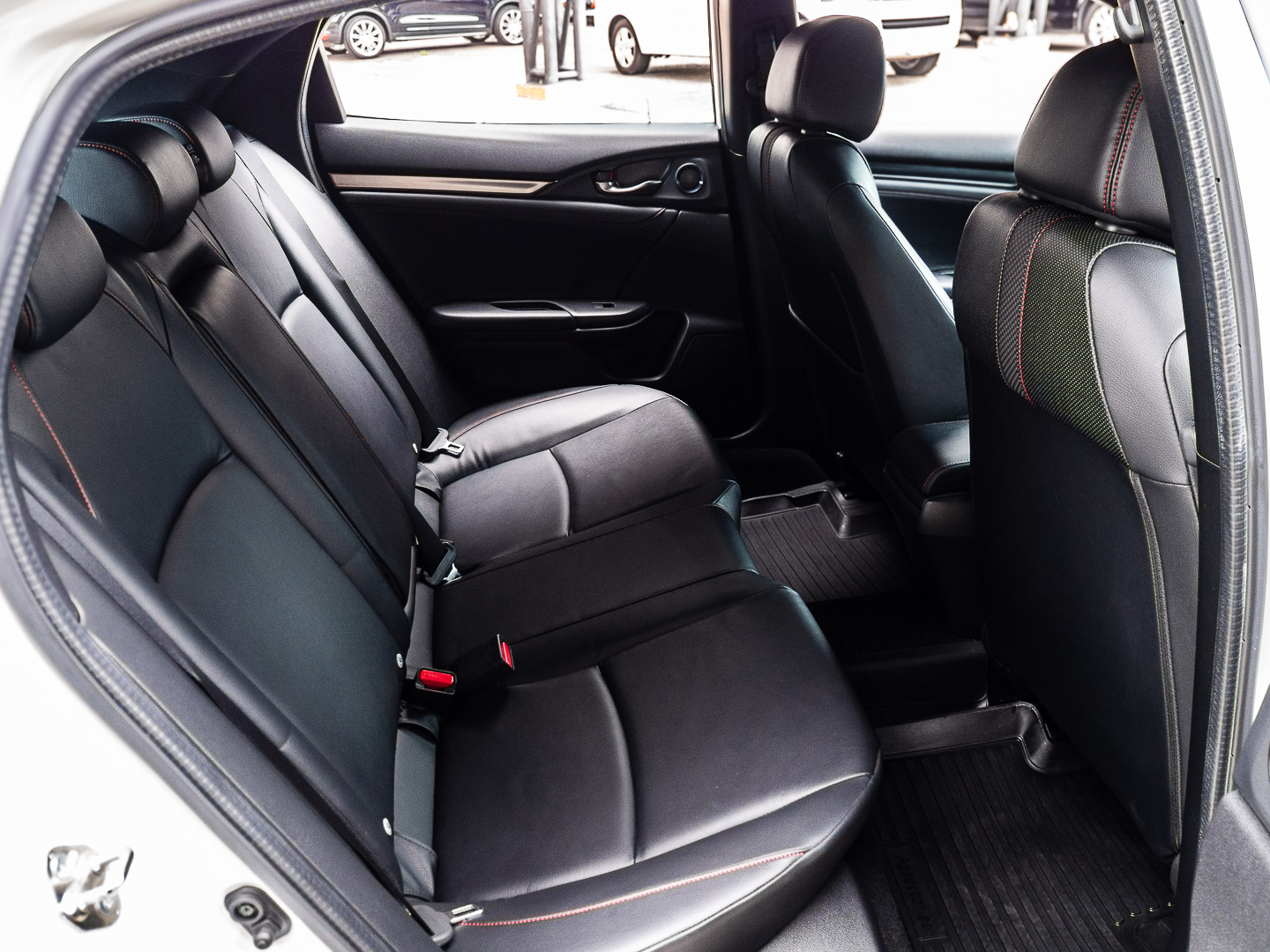 2021 Honda Civic Type R สีขาว (รูปที่ 11)