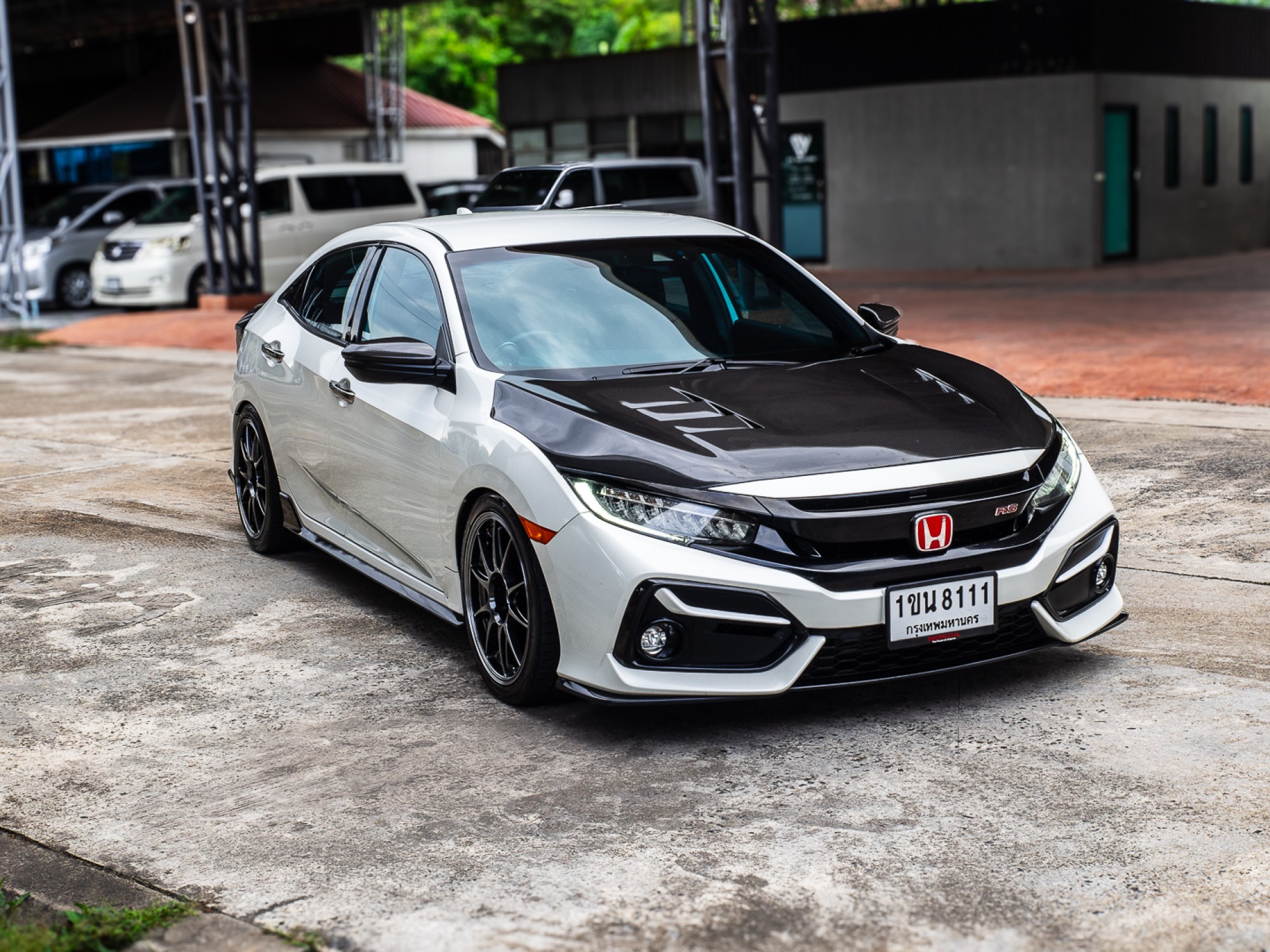 2021 Honda Civic Type R สีขาว (รูปที่ 2)
