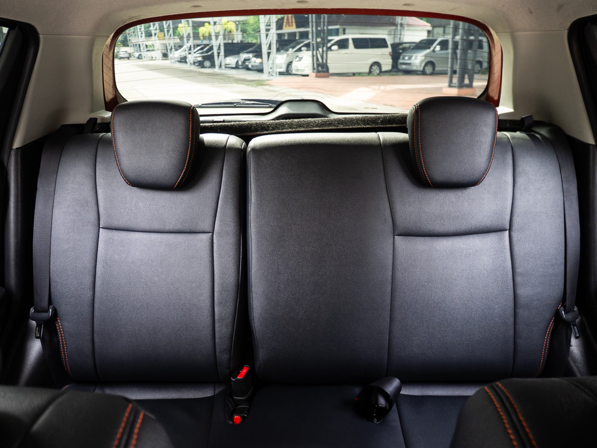 2013 Suzuki Swift สีส้ม (รูปที่ 12)