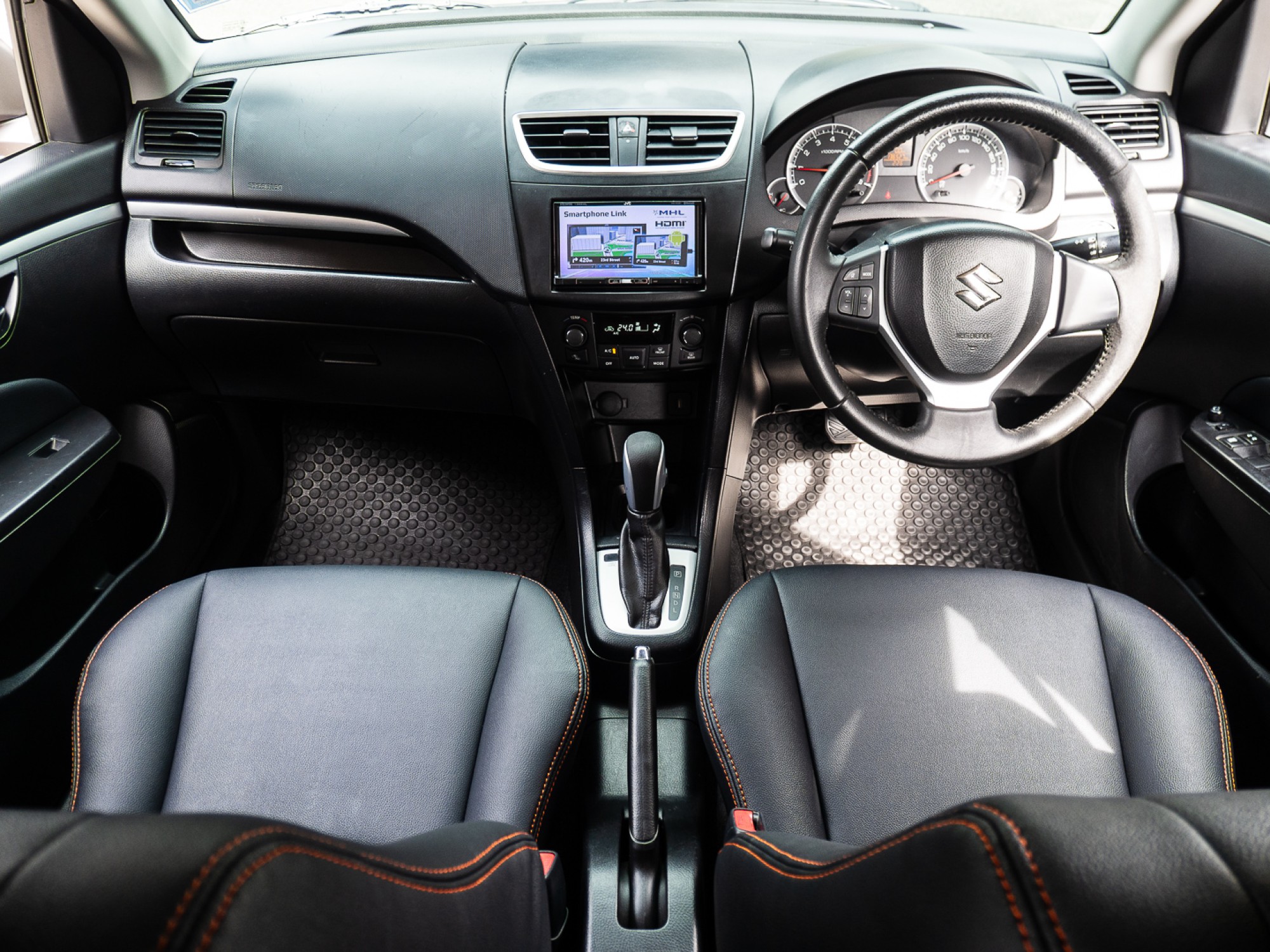 2013 Suzuki Swift สีส้ม (รูปที่ 15)
