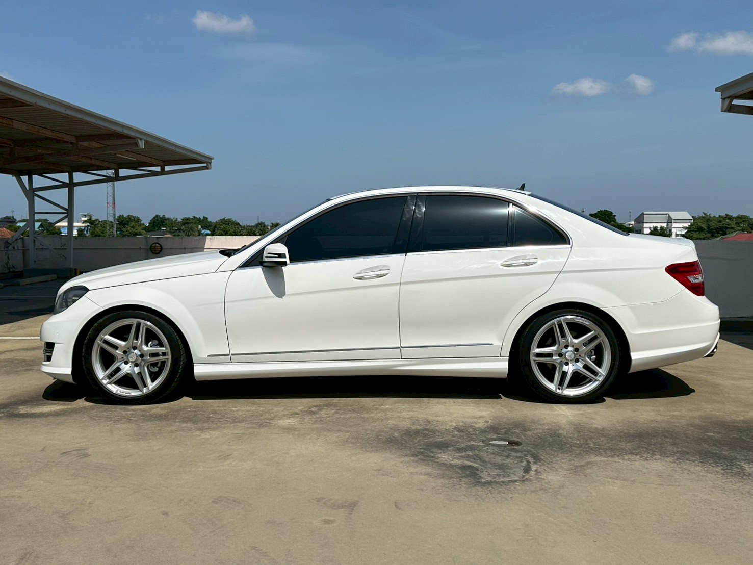 Mercedes-Benz C-Class W204 C250 สีขาว (รูปที่ 6)