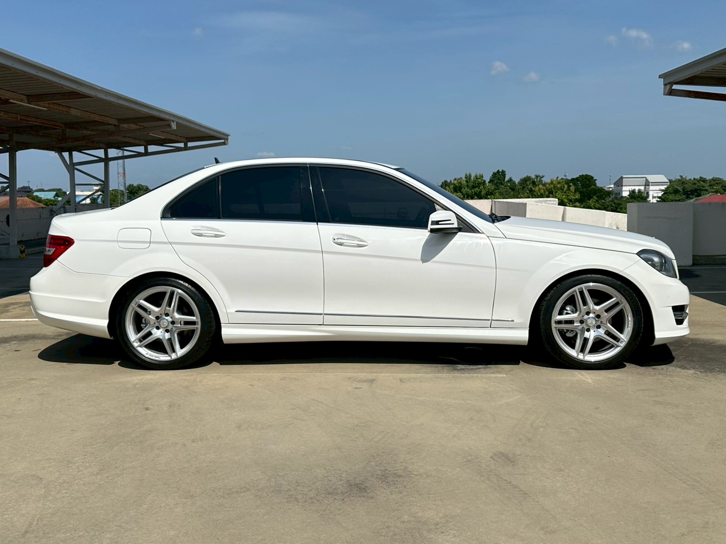 Mercedes-Benz C-Class W204 C250 สีขาว (รูปที่ 5)
