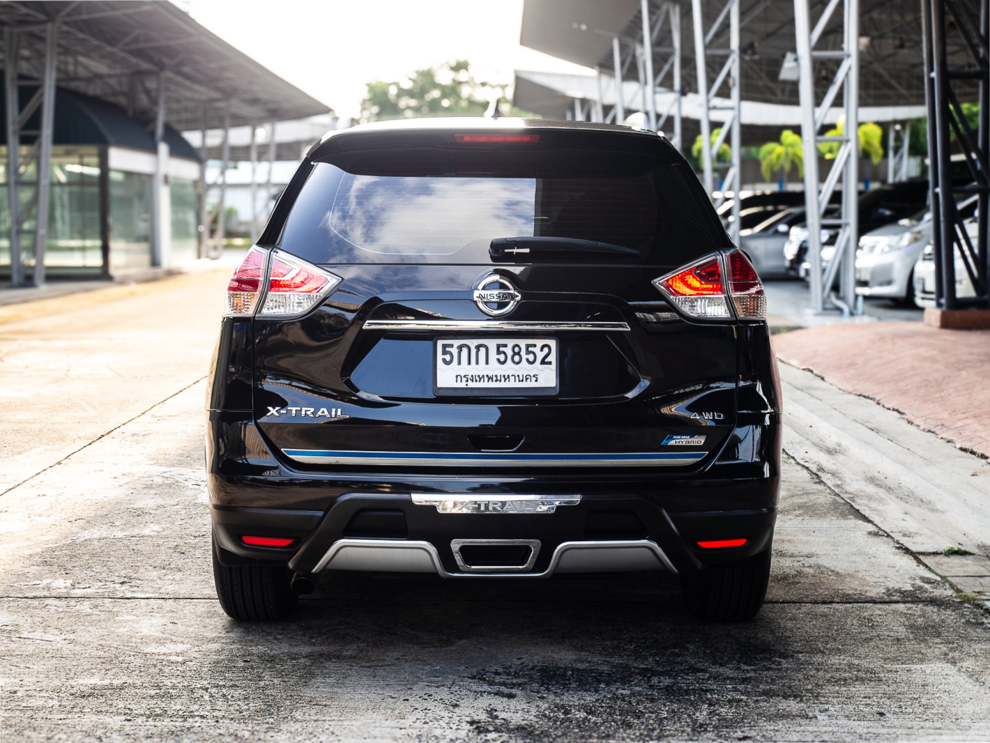 2016 Nissan X-trail สีดำ (รูปที่ 5)