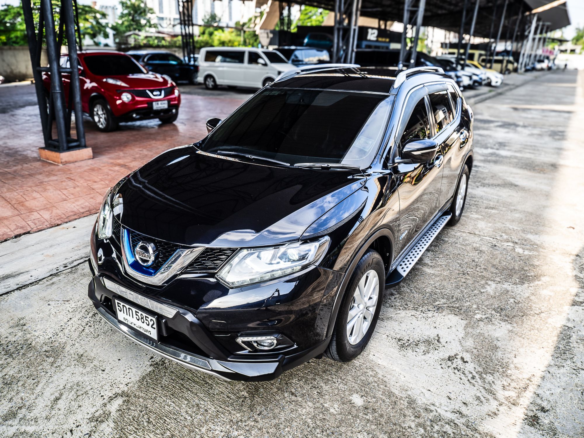 2016 Nissan X-trail สีดำ (รูปที่ 3)