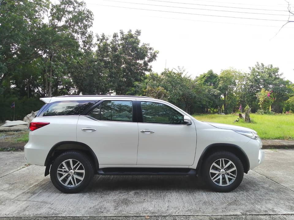 Toyota Fortuner GEN 2 ปี 2016 สีขาว