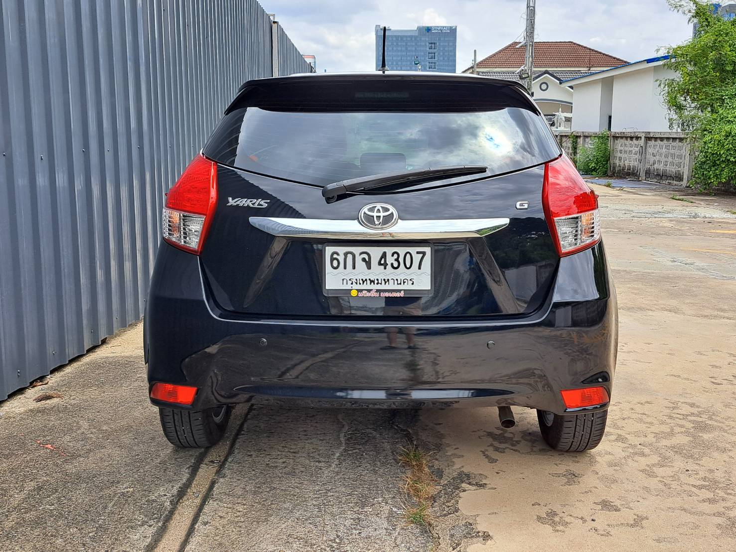 TOYOTA YARIS 1.2G ปี2017แท้ 5ประตู มือเดียว ไมล์น้อย70,000 km. (รูปที่ 2)