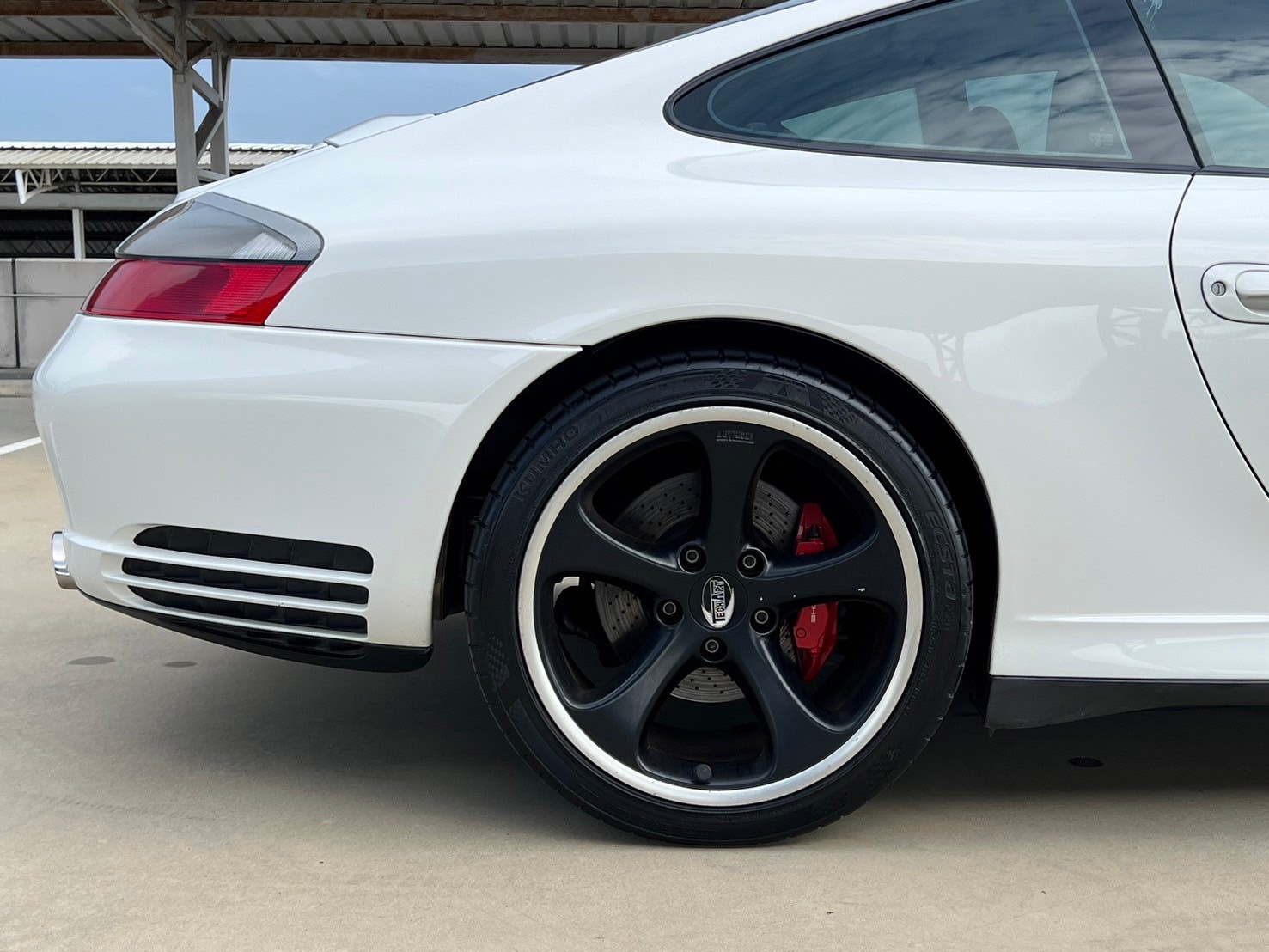 2003 Porsche 911 996 สีขาว (รูปที่ 9)
