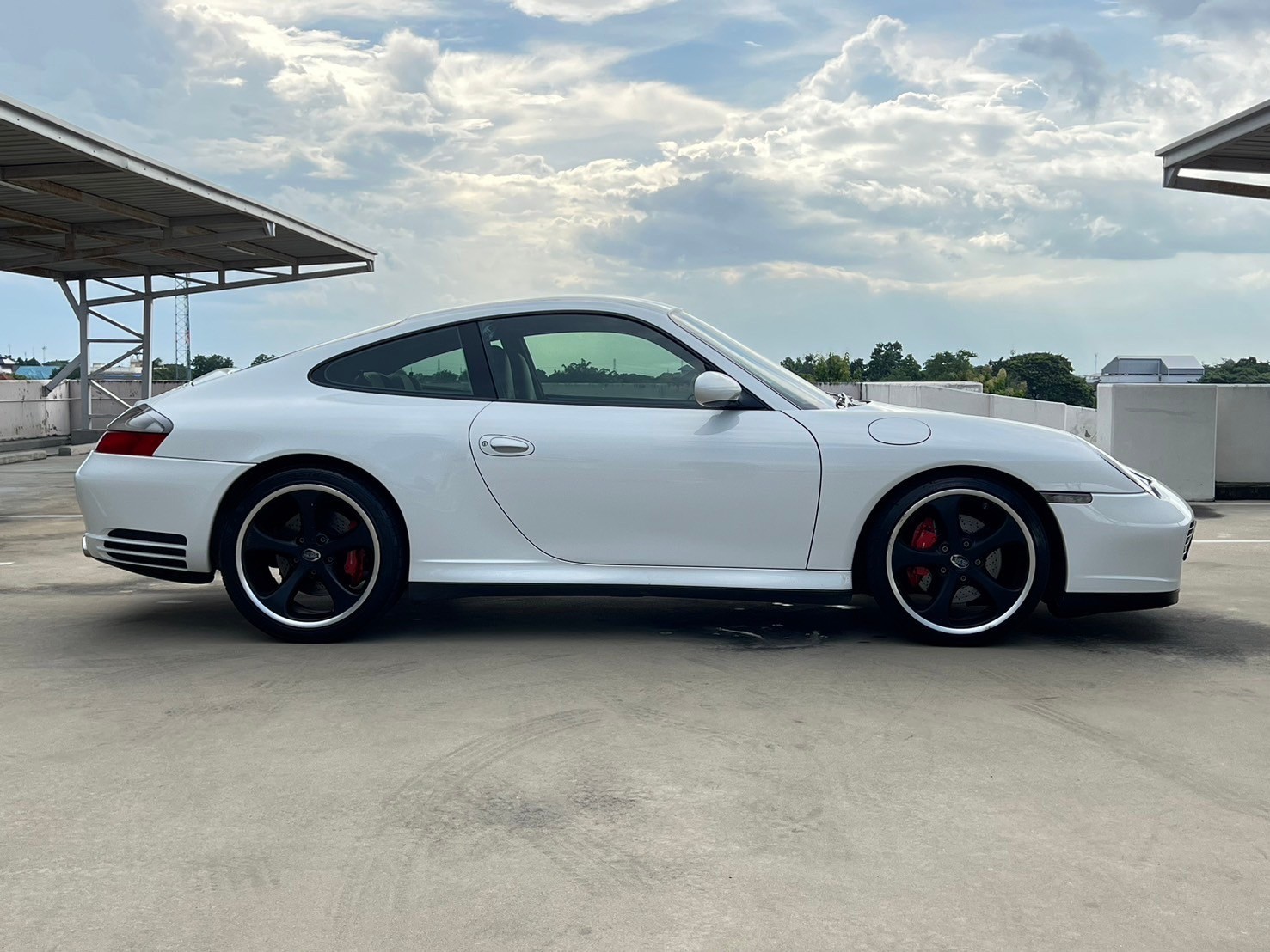 2003 Porsche 911 996 สีขาว (รูปที่ 6)