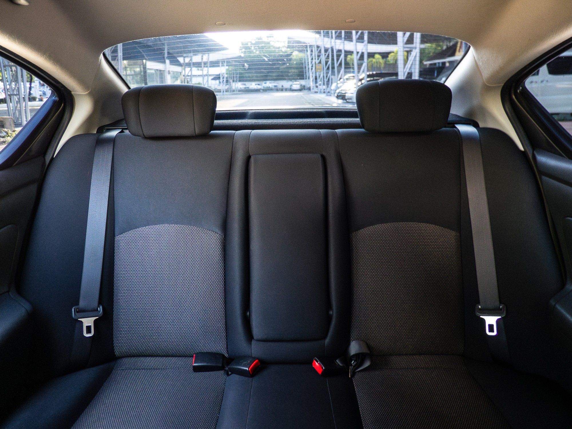 2013 Nissan Almera สีน้ำตาล (รูปที่ 17)