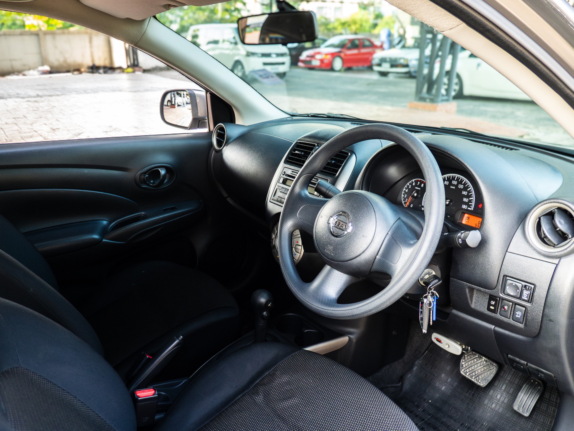 2013 Nissan Almera สีน้ำตาล (รูปที่ 7)