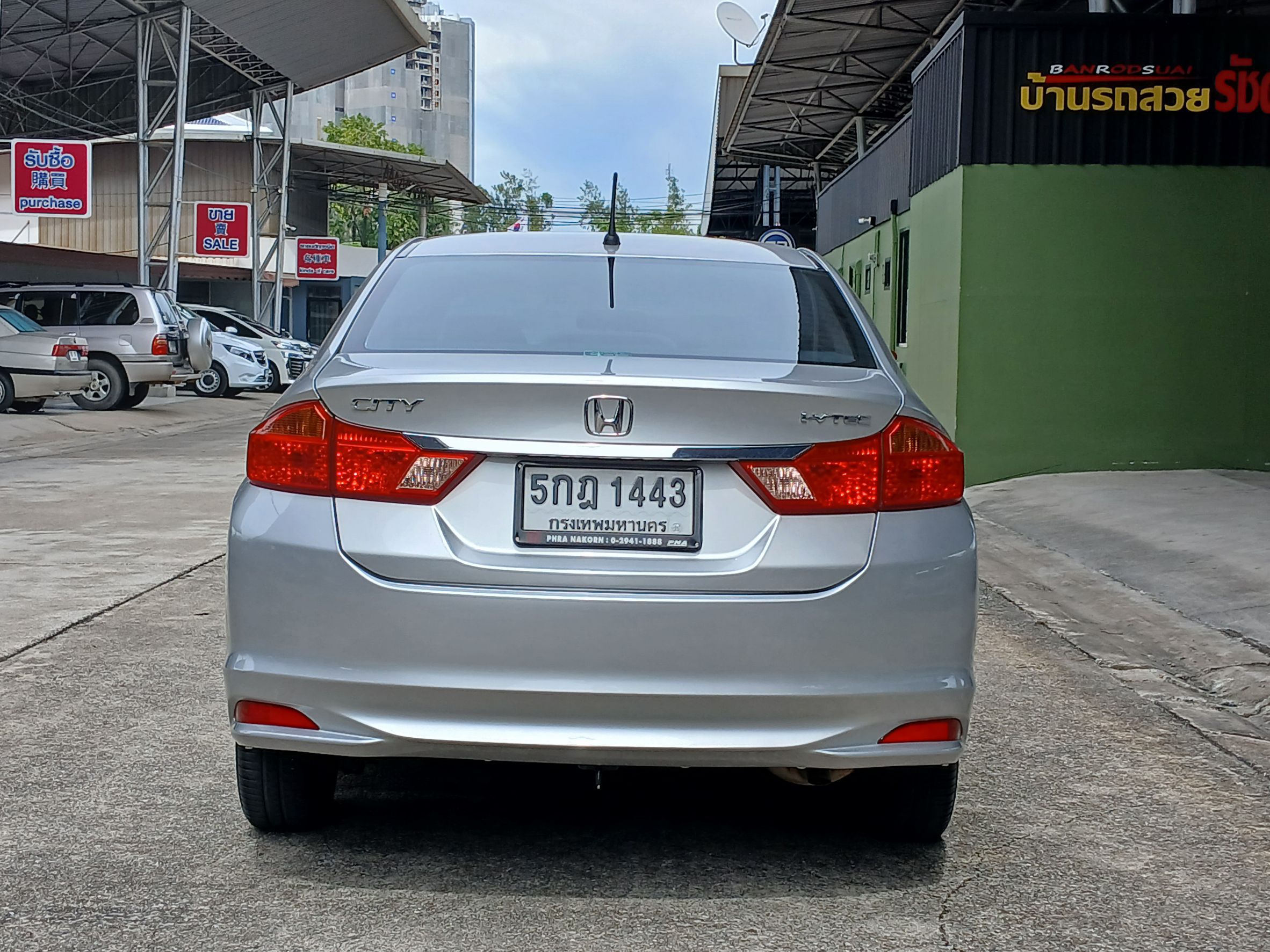 2016 Honda City สีเงิน (รูปที่ 5)
