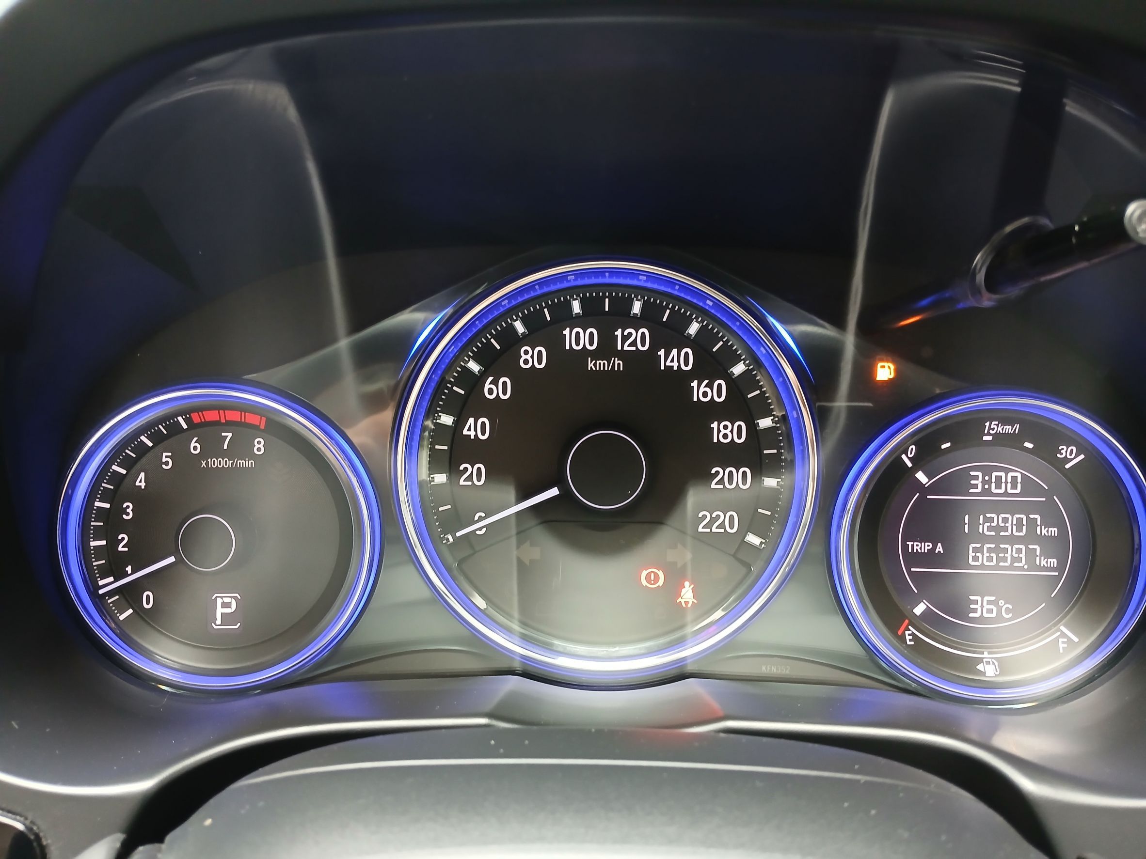 2016 Honda City สีเงิน (รูปที่ 11)