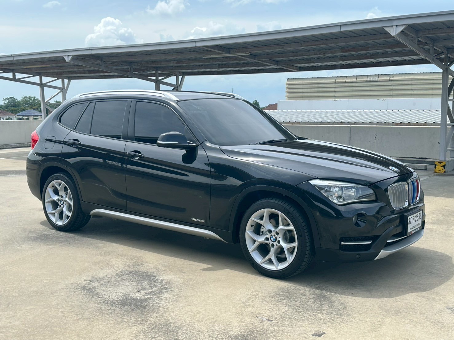 2014 BMW X1 E84 สีดำ (รูปที่ 3)