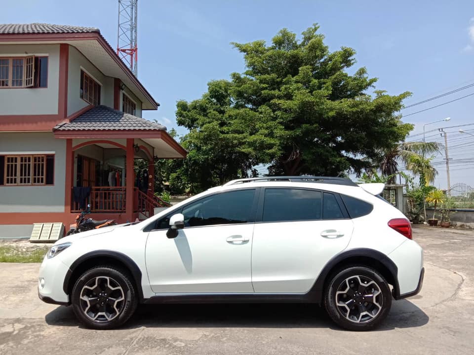 Subaru XV ปี 2015 สีขาว (รูปที่ 4)
