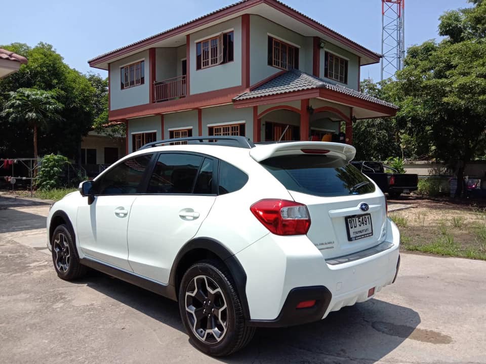 Subaru XV ปี 2015 สีขาว (รูปที่ 9)
