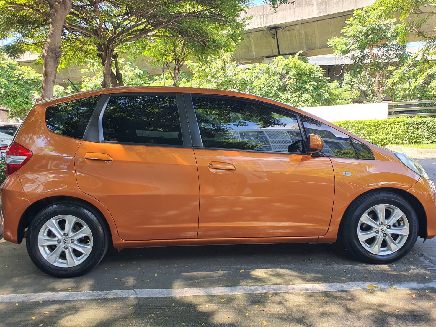 Honda Jazz 1.5V(AS) ออโต้ สีส้ม ปี 2012 (รูปที่ 5)