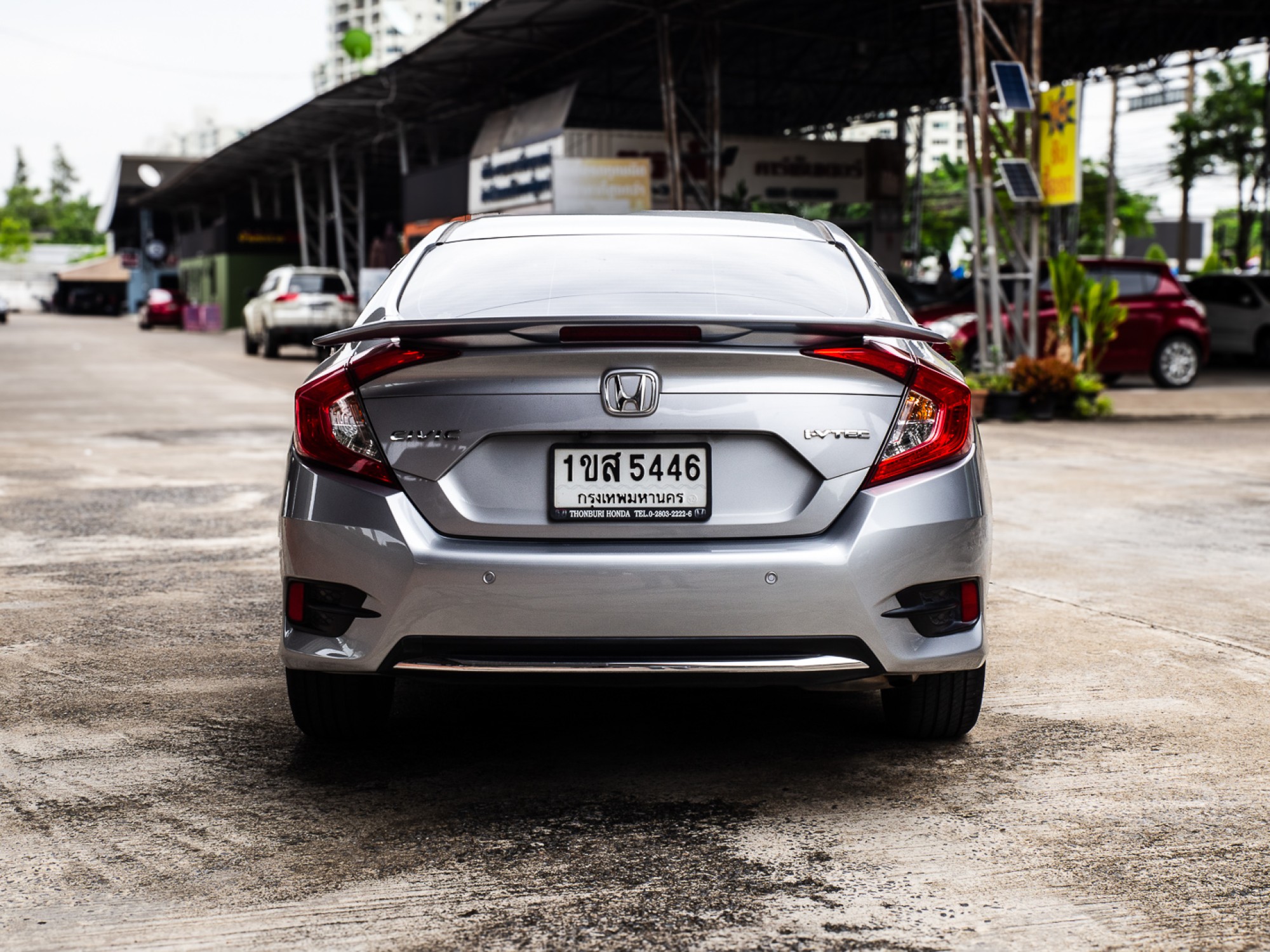 2021 Honda Civic สีเงิน (รูปที่ 6)