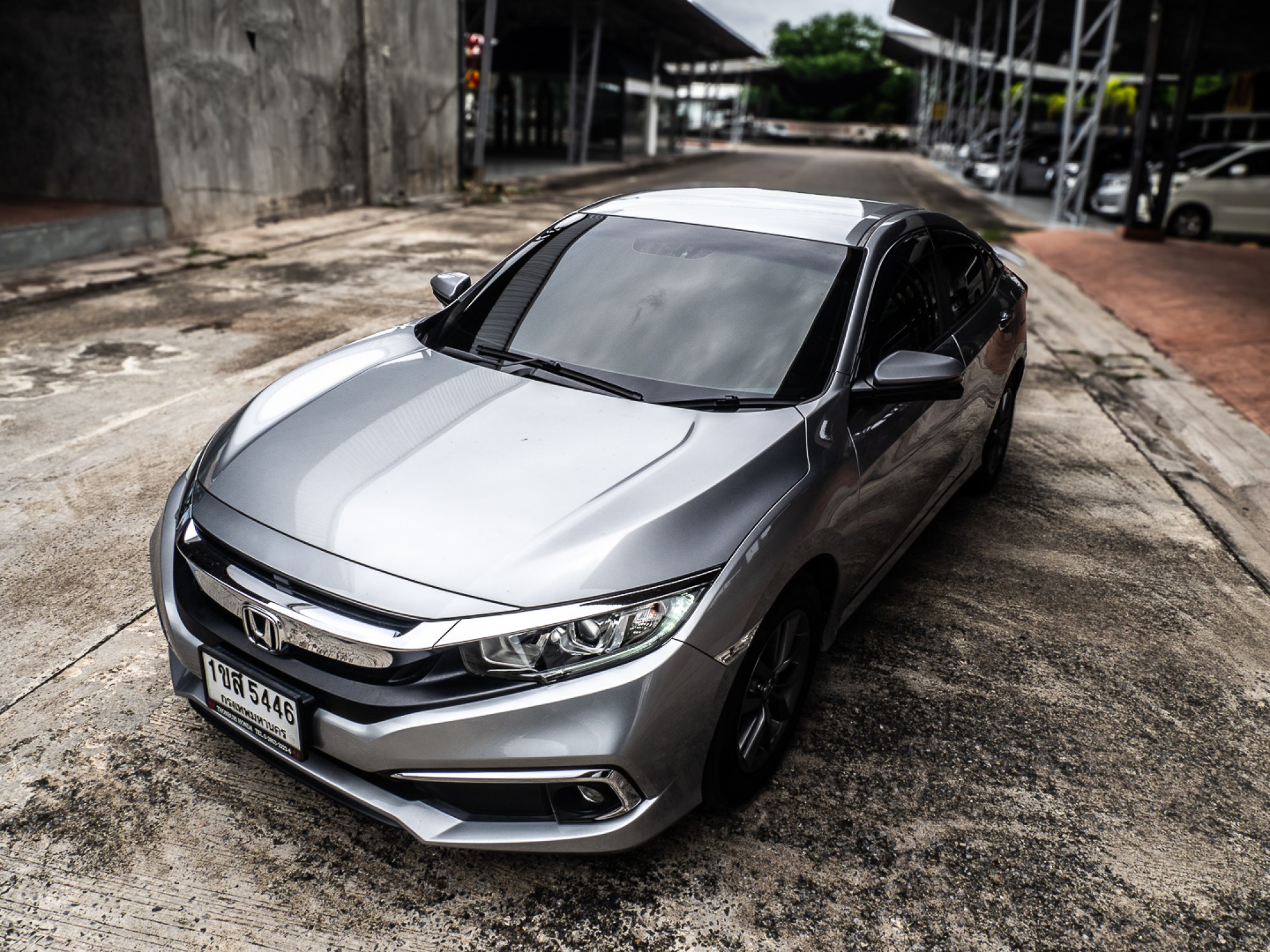 2021 Honda Civic สีเงิน (รูปที่ 15)