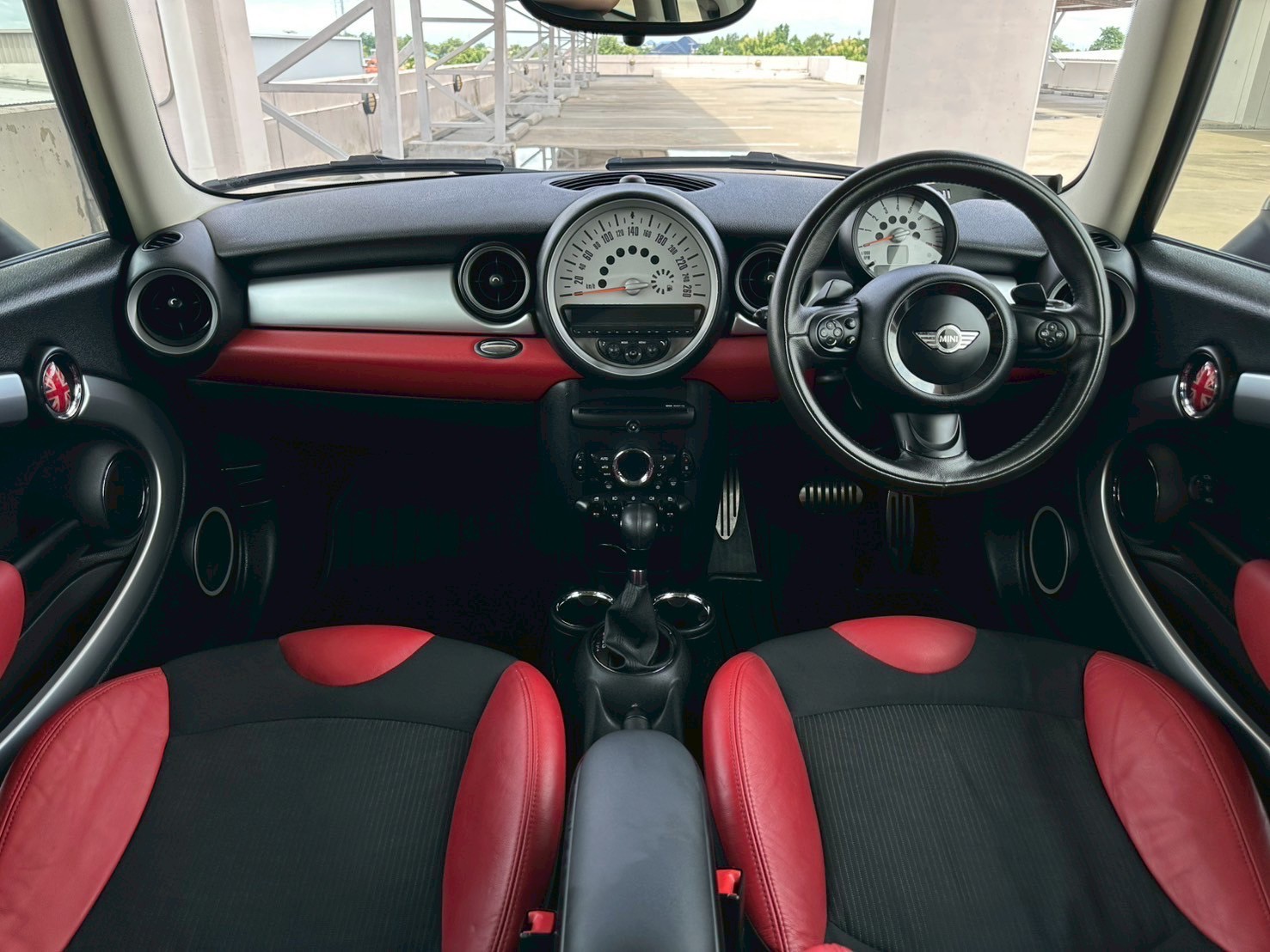 2013 Mini Clubman R55 สีขาว (รูปที่ 15)