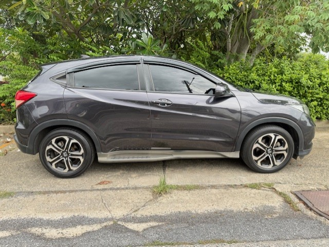 2016 Honda HR-V สีเทา (รูปที่ 3)