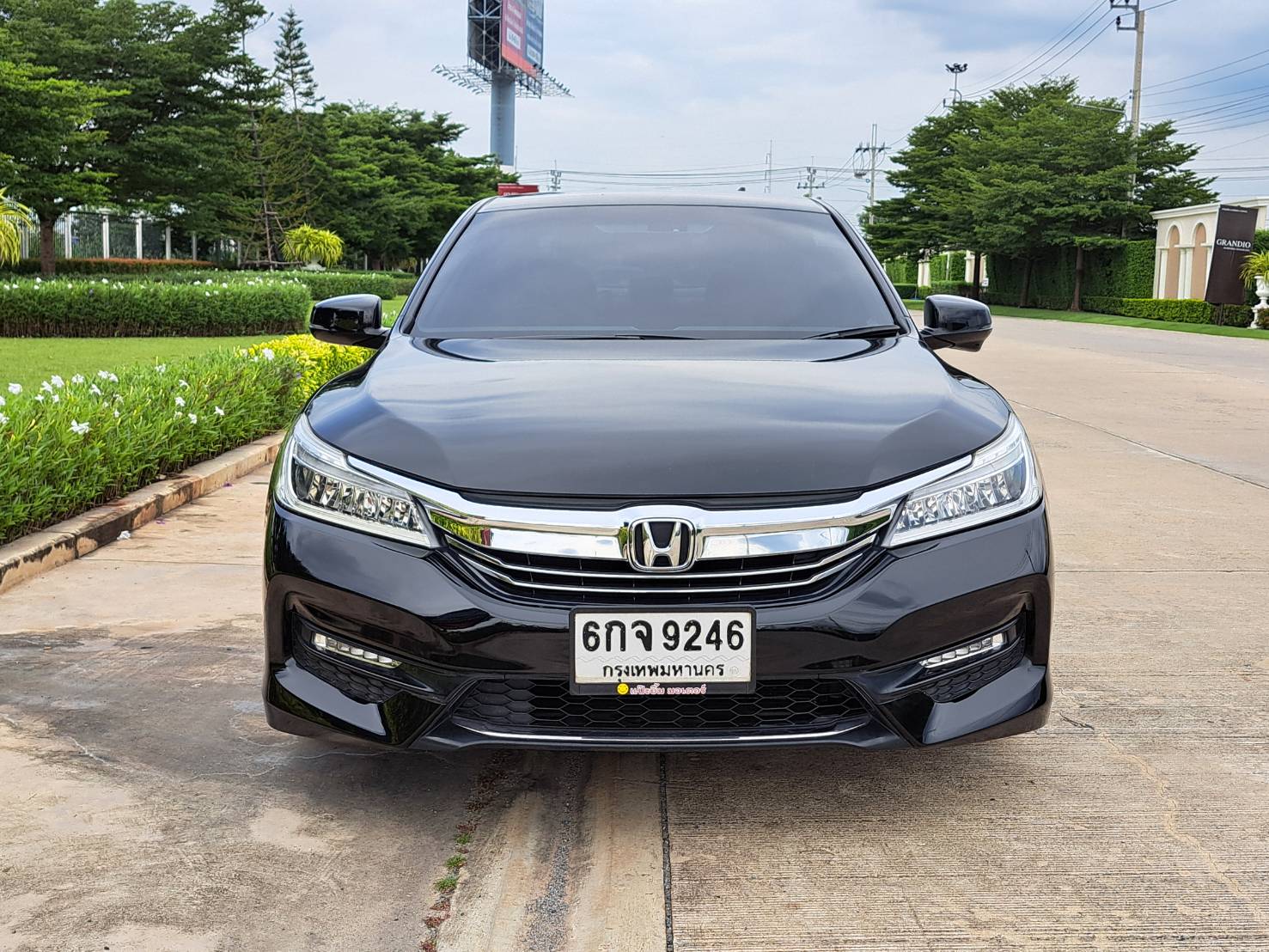 HONDA ACCORD 2.0EL โฉมMNCแล้ว ปี2017แท้ วิ่งแค่120,000 Km.รถสวยน็อตไม่ขยับ สีดำสวยที่สุด (รูปที่ 5)