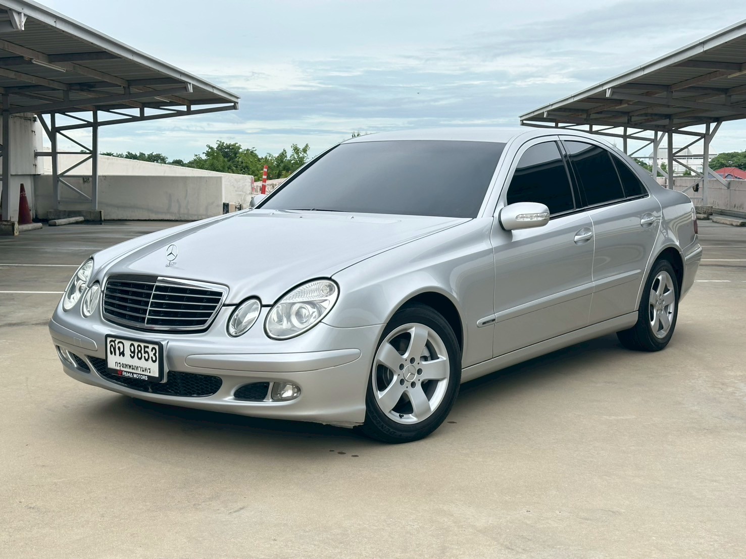 2003 Mercedes-Benz E-Class W211 E220 สีเงิน