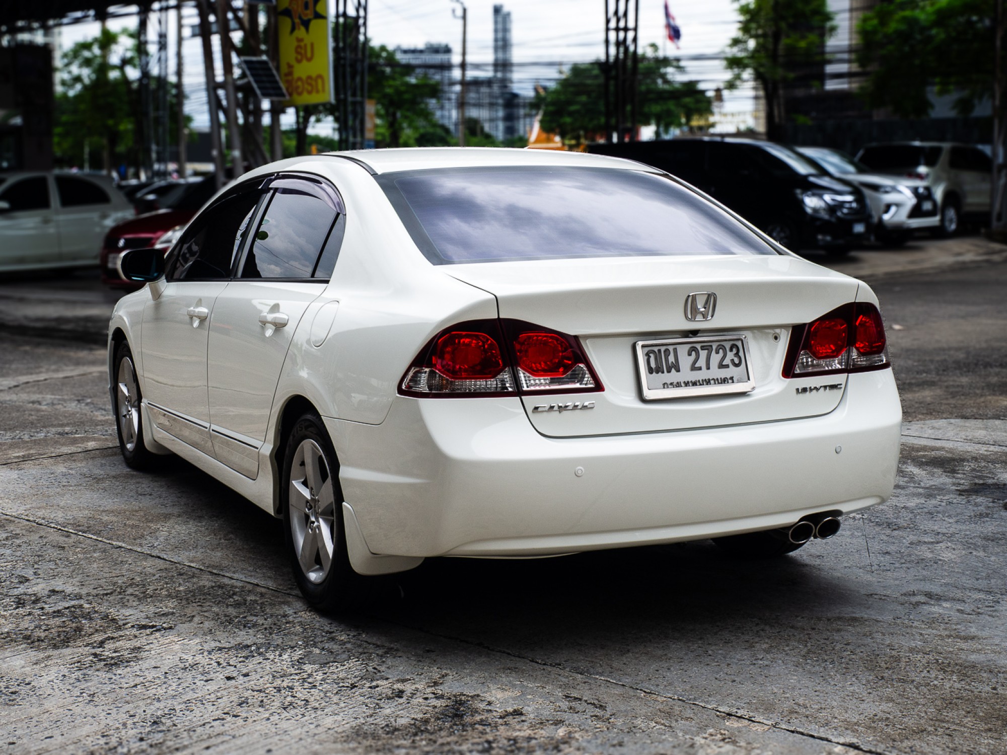 2009 Honda Civic FD สีขาว (รูปที่ 7)