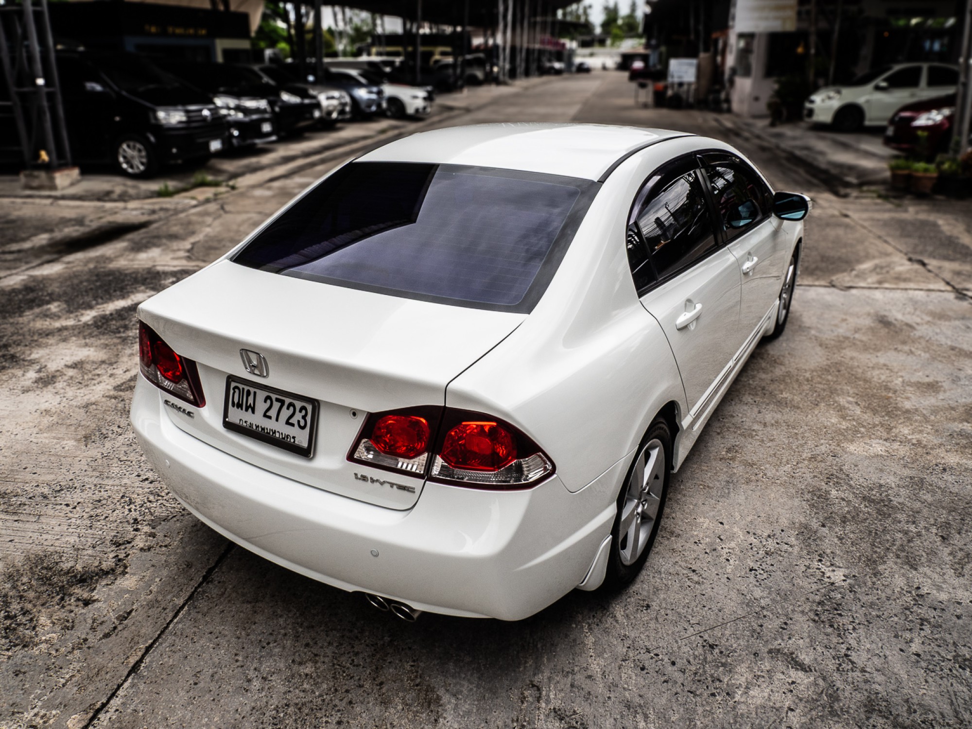 2009 Honda Civic FD สีขาว (รูปที่ 17)