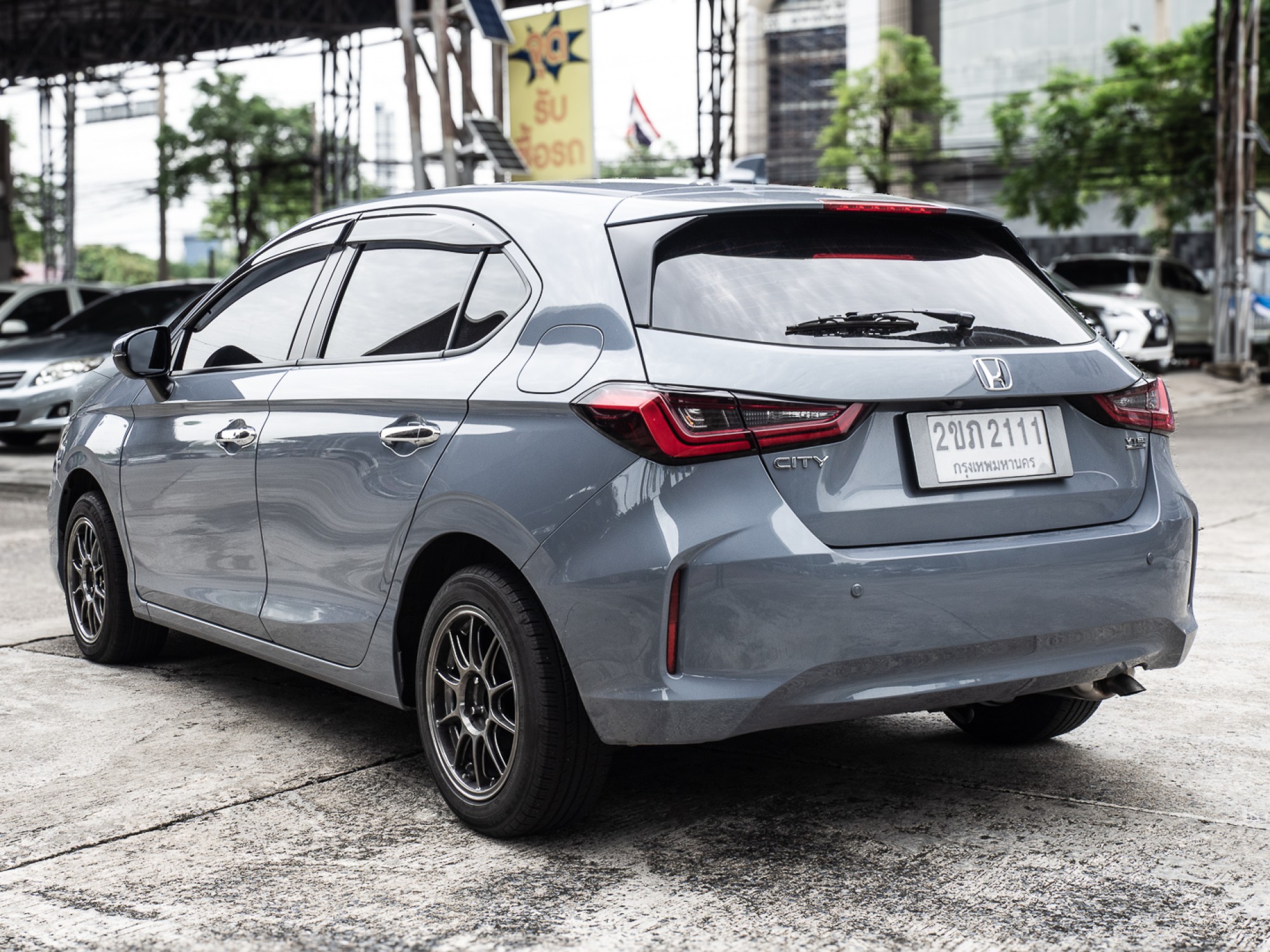 2022 Honda City Hatchback สีเทา (รูปที่ 5)