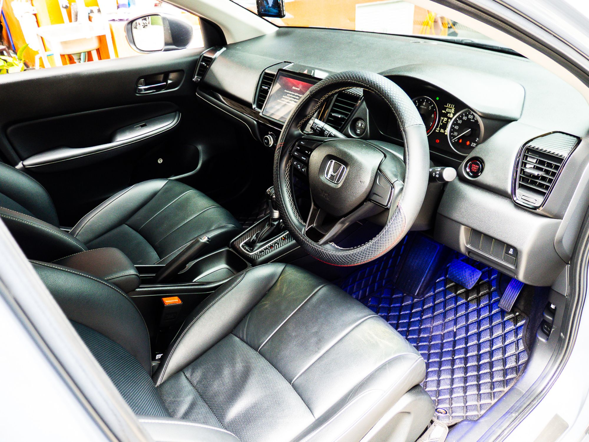 2022 Honda City Hatchback สีเทา (รูปที่ 14)