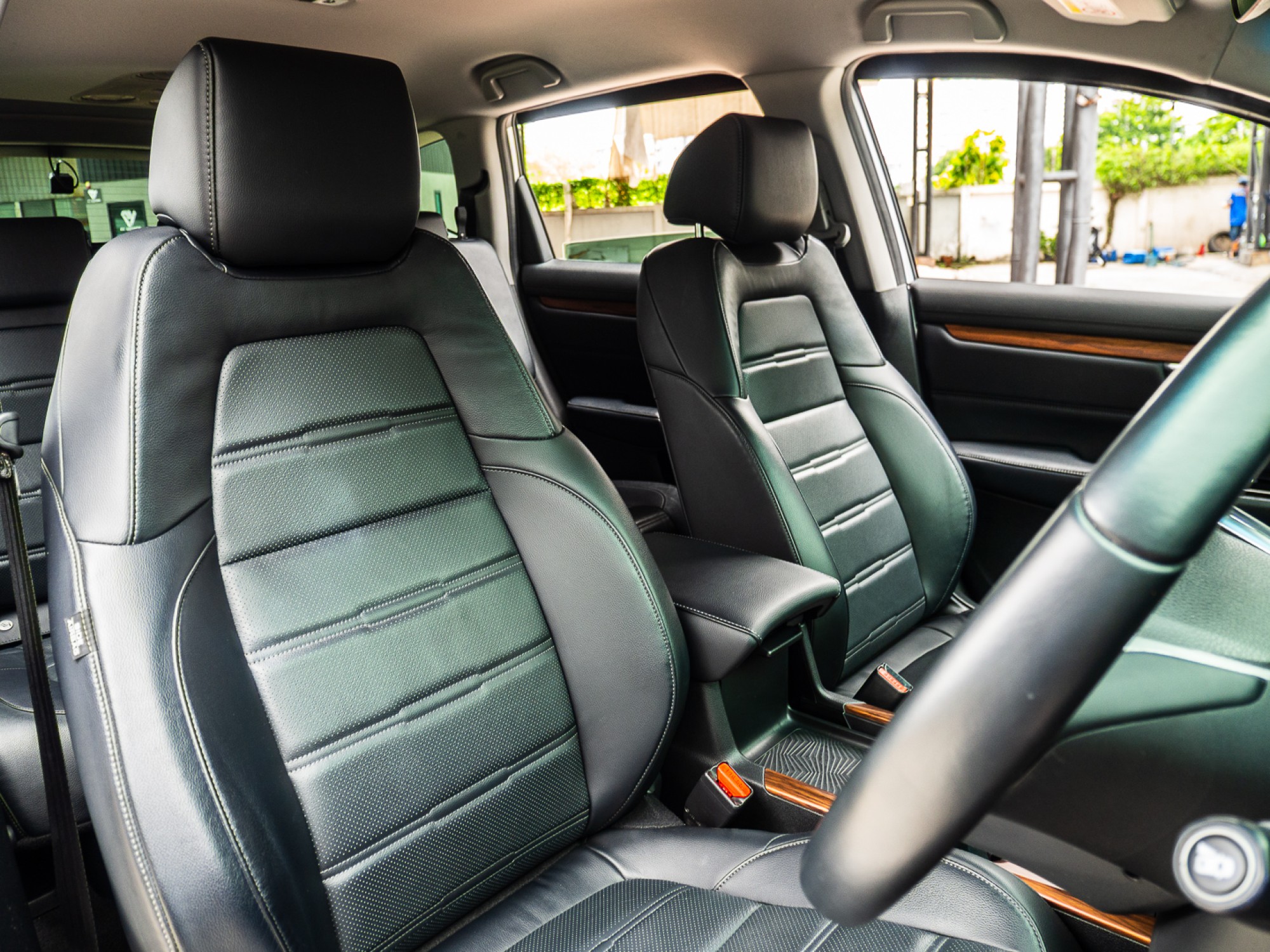 2017 Honda CR-V สีเงิน (รูปที่ 9)