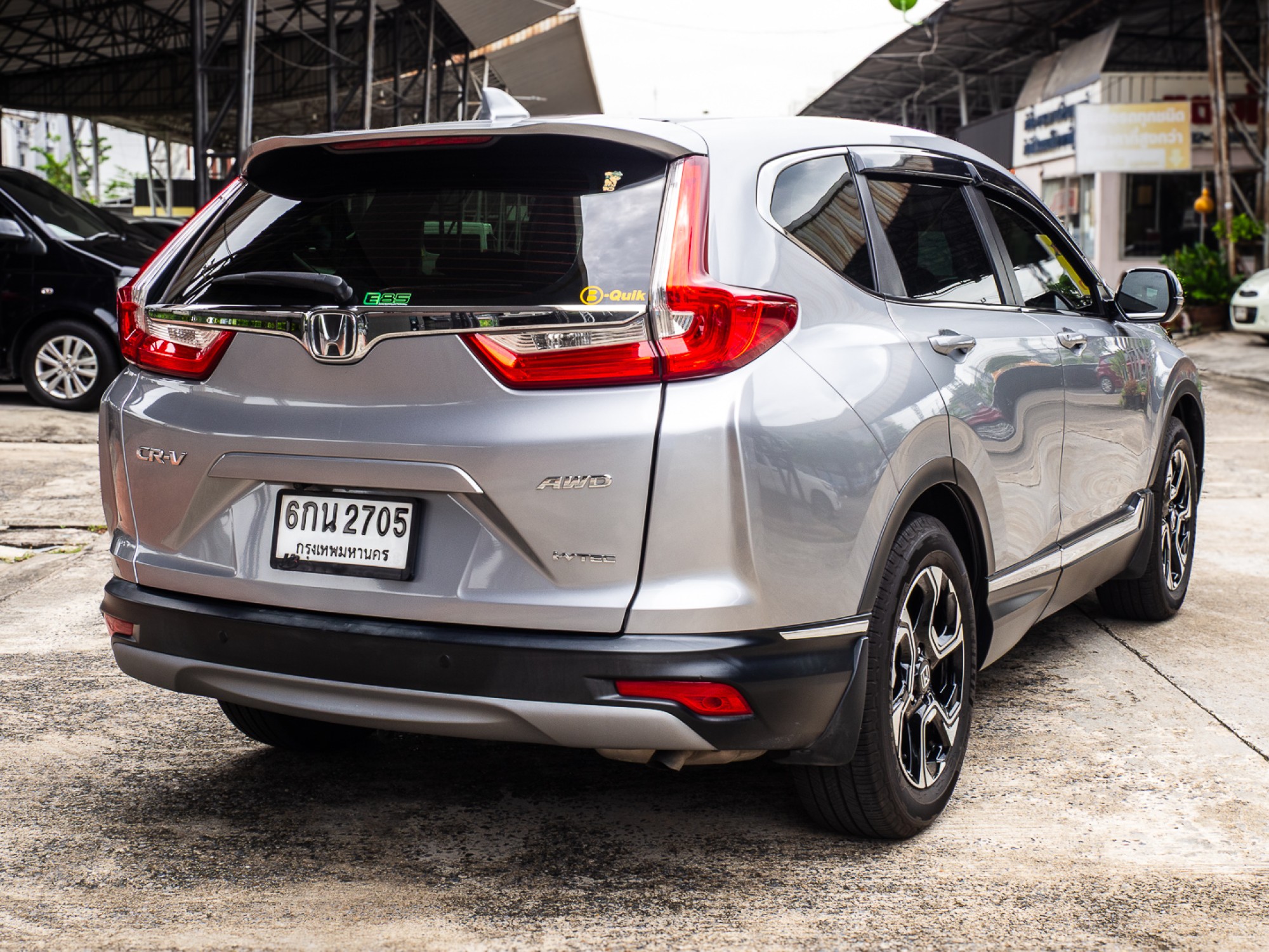2017 Honda CR-V สีเงิน (รูปที่ 7)