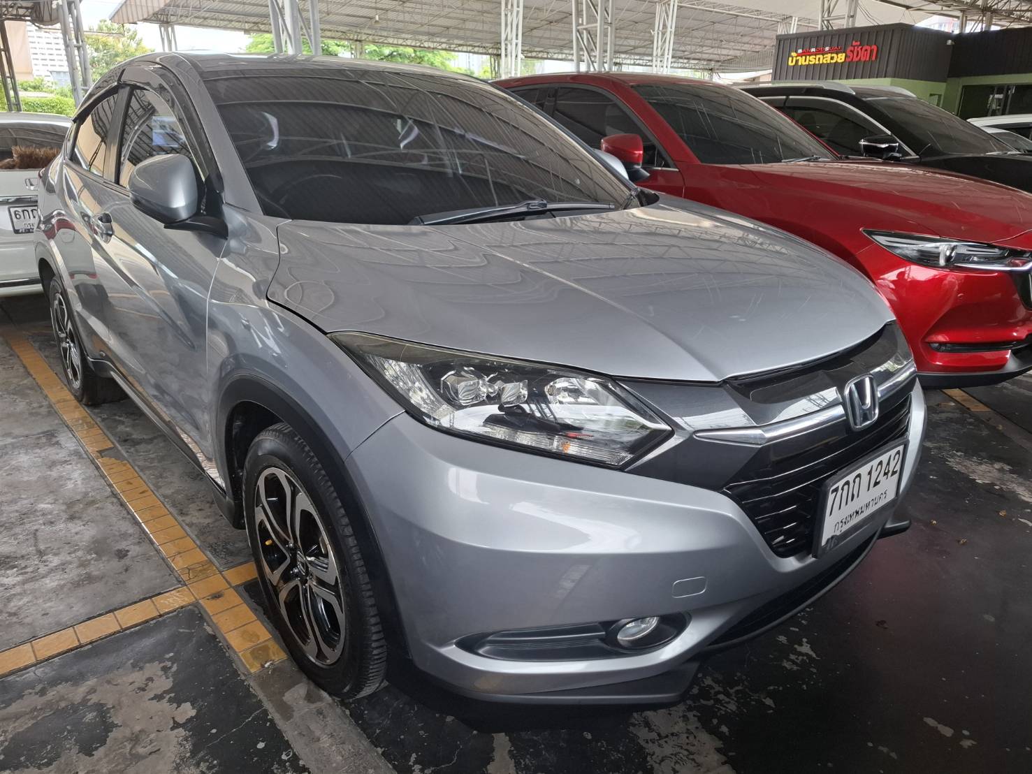 2018 Honda HR-V สีเงิน (รูปที่ 5)