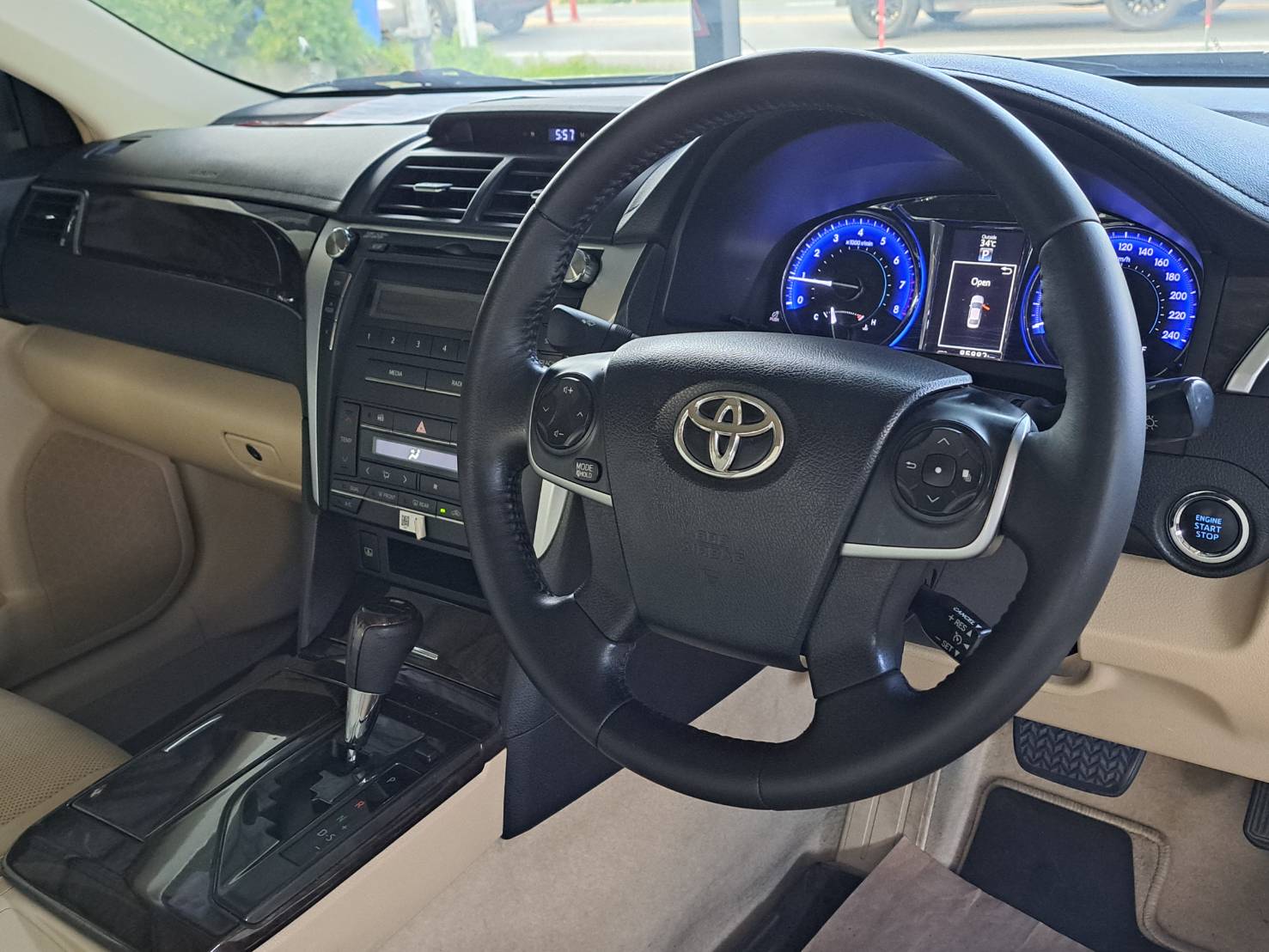 TOYOTA CAMRY 2.0G ปี2016แท้ MNCแล้ว ไมล์แท้85,000 Km. (รูปที่ 9)