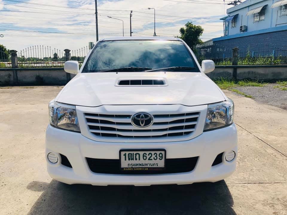 Toyota Hilux Vigo ตอนเดียว ปี 2015 สีขาว (รูปที่ 2)