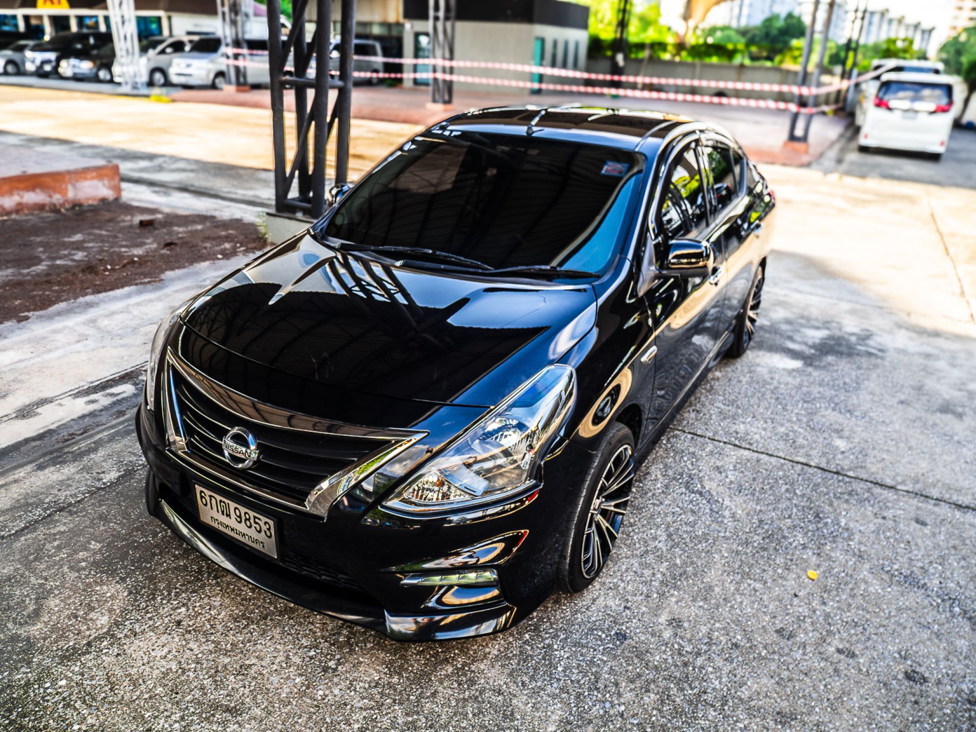 2017 Nissan Almera สีดำ (รูปที่ 13)